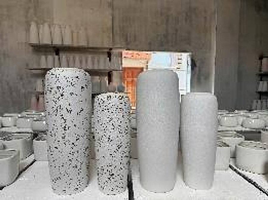 Bom Chân Vuông - lọ hoa gốm sứ Bát Tràng TM-058